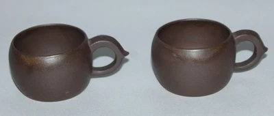 2 xícaras chinesas vintage de argila YIXING ASSINADAS - Imagem 1 de 4