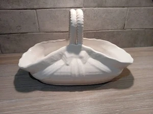 Lovely China White Basket With Bow Detail - Picture 1 of 5