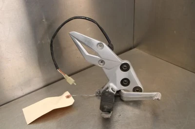 15-22 SUZUKI GSXS750 RIGHT REARSET REAR SET DRIVER FOOT PEG REST STOP - Изображение 1 из 4