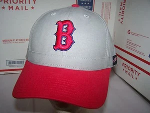 SOMBRERO/GORRA BOSTON RED SOX AGUJA AMERICANA--GRIS/ROJO SNAPBACK AJUSTABLE -ADULTO - Imagen 1 de 7