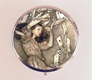 Alice im Wunderland Pillendose Etui Pillendose Halter Schmuckversteck Rackham Karten - Bild 1 von 3