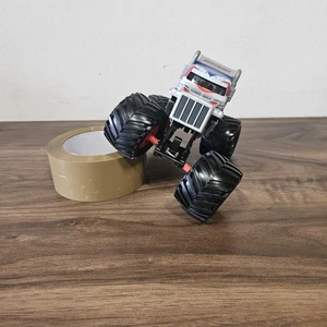 Monster Jam, Official Lucas Stabilizer Monster Truck, Collector Die-Cast Vehicle - Picture 1 of 10