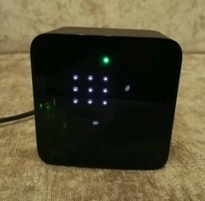 HTC VIVE BASE STATION LIGHTHOUSE SENSOR VR Virtual Reality 2PR8100 Great Cond! - Image 1 of 4