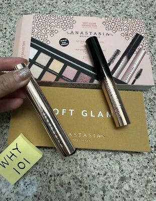 Anastasia B.H. SOFT GLAM Deluxe Trio Eyeshadow/Macara/Clear Brow G #81A $60 - Image 1 of 4