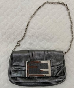 Fendi di seconda mano: shop online di Fendi, outlet/saldi Fendi - Compra online  Fendi di seconda mano