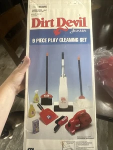 Vintage 2000 Dirt Devil Junior 9-teiliges Spielreinigungsset mit Wischmoppsauger & handlichem Staubsauger - Bild 1 von 12