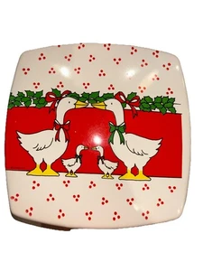 Vintage Hard Plastic Geese Christmas Candy / Cookie Box Square Red - Picture 1 of 3
