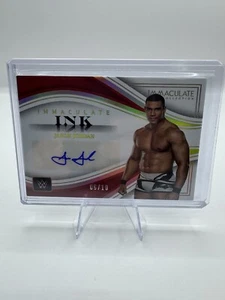 2023 Panini Immaculate WWE Immaculate Ink Jason Jordan /10 Auto IK-JJD - Foto 1 di 6