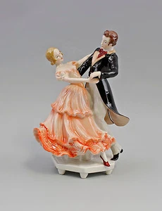 9941862-d Ens  Porzellan Figur Tanzpaar Walzer-Paar rot H22cm - Picture 1 of 3