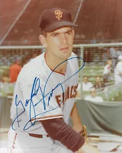 DECEASED IN 2022 - BASEBALL HOF'ER GAYLORD PERRY SIGNED 8"x10" COLOR PHOTO - Picture 1 of 1