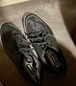 Waterproof Vintage Men’s Shoes 9.5 - Picture 1 of 3