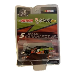 Dale Earnhardt Jr 1/64 2008 #5 GoDaddy.Com Chevy Monte Carlo SS Diecast Action - Bild 1 von 4