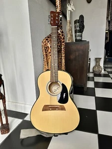 First Act acoustic guitar with strap box - Picture 1 of 11