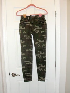 Skinny-Damenjeans grün Camouflage Größe 26 - Bild 1 von 2