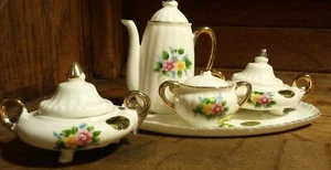 5 piezas. Juego de servicio de té miniatura vintage para casa de muñecas - China de hueso - Japón - Imagen 1 de 7