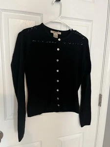 Free People Strickjacke Pullover schwarz Damen M Knopfleiste Blumen transparent einfarbig - Bild 1 von 5