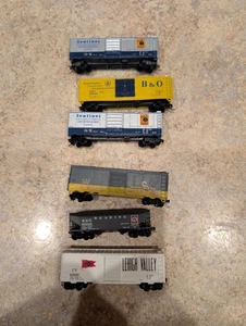 N Scale Lot Of 6 Atlas Freight Cars With Micro Trains Trucks And Couplers - Picture 1 of 3