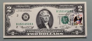 1976 Zwei Dollar Federal Reserve Schein 2 $ mit Briefmarke - Erstausgabetag #96402 - Bild 1 von 2