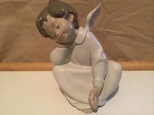 Lladro Figurine CHERUB ANGEL DREAMING Figurine #4961 Gloss Finish EXCELLENT - Picture 1 of 9