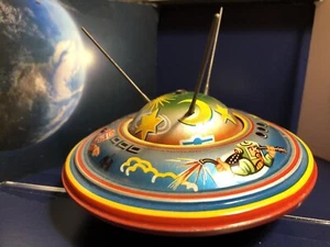 Blomer & Schüler Blechspielzeug UFO Untertasse Apollo mit OVP - Bild 1 von 13