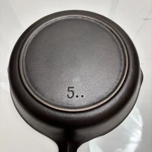 Vintage #5 Wagner Ware? Cast Iron Skillet Heat Ring Unmarked **FULLY RESTORED** - Picture 1 of 6
