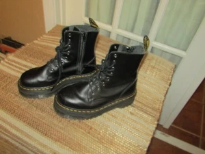 Stivali Dr. Martens Jadon in pelle vernice plateau stringati donna taglia 7 - Foto 1 di 10