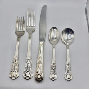 5 Piece Place Setting International Silver Co. Kings Shell Pattern - Picture 1 of 2