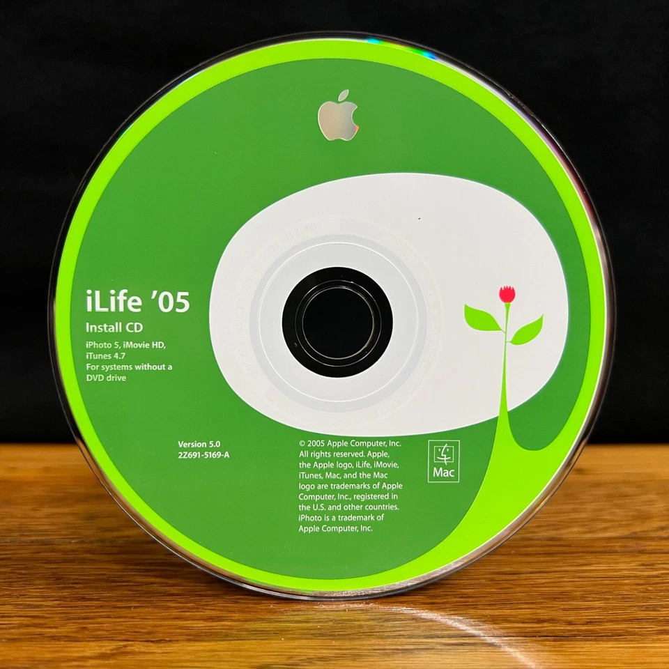 Apple iLife '05 v5.0 iPhoto iMovie iTunes iDVD GarageBand Mac Install Disc CD - Image 1 of 4