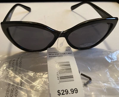 Gafas de sol Moda Collezione para mujer con montura negra. ¡NUEVO! Mercancía de cama, baño y más allá. Foto 1 de 4