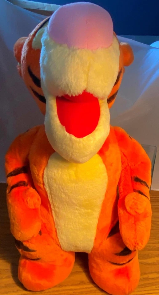 Disney Tigger Enorme 22" Peluche Animal Mattel Juguete Suave Winnie the Pooh Foto 1 de 4