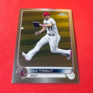 Mike Trout .. Los Angeles Angels .. 2022 Topps Chrome Card 200 - Bild 1 von 2