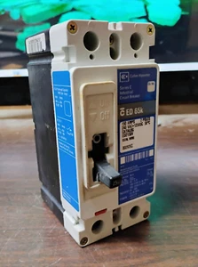 CUTLER HAMMER ED2150V CIRCUIT BREAKER 150 AMP 240VAC 2-POLE NEW TAKE-OUT - Picture 1 of 10