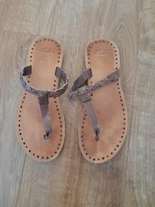 UGG Brown Leather Flat Slippers Size uk 4.5/ Eur 37.5 - Picture 1 of 5