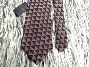 VTG NEW POLO RALPH LAUREN BURGUNDY RED WHITE TRIANGLES SILK MADE IN USA TIE - Picture 1 of 8