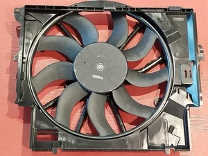 NUOVO + Orig BMW E82 E90 E92 E93 telaio ventola con ventola ventola ventola motore 850W 8508253 - Foto 1 di 11