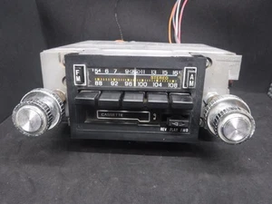 RADIO AM/FM BRONCO XLT LARIAT AÑOS 80 F100 F150 F250 F350 PERILLAS DE FÁBRICA casete - Imagen 1 de 11