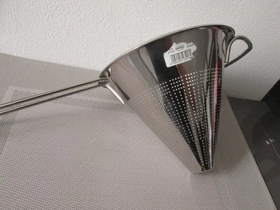 Rösle Spitzsieb Ø 18 cm aus Edelstahl (Passiersieb Küchensieb Sieb Seiher) wneu - Bild 1 von 4