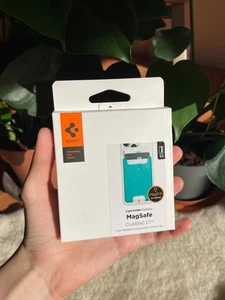 Spigen MagSafe Card Holder Classic C1 - Picture 1 of 2