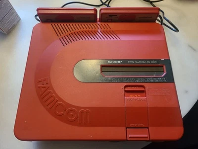 Sistema de consola Sharp Twin Famicom rojo AN-500R NTSC-J, probado Foto 1 de 4