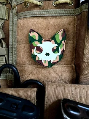 PVC chevron "Cat skull"  camo/gl - Image 1 of 3