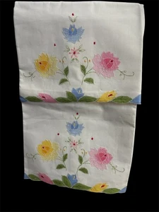 NIP! Lillian Vernon Floral Appliqued 100% Cotton Standard Pillowcases - Picture 1 of 4
