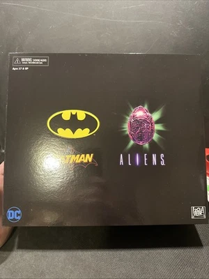 NECA Batman vs Aliens NYCC 2019 exclusivo Foto 1 de 4
