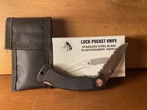 Horse Head Dual Thumb Stud Lockback Work Pocket Knife Serrated Blade EDC + Case - Picture 1 of 10
