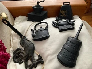 Vtg Cast Black Metal Wall Plaques + Rooster Sconce & Cow Bell Lot 6 Some Sexton - Picture 1 of 6
