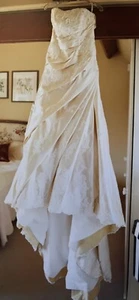 Essense of Australia ivory wedding dress - Picture 1 of 12