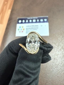 2.50 Oval Lab Grown Diamond Engagement Ring 14KT Gold IGI Certified F VS2 - Picture 1 of 13