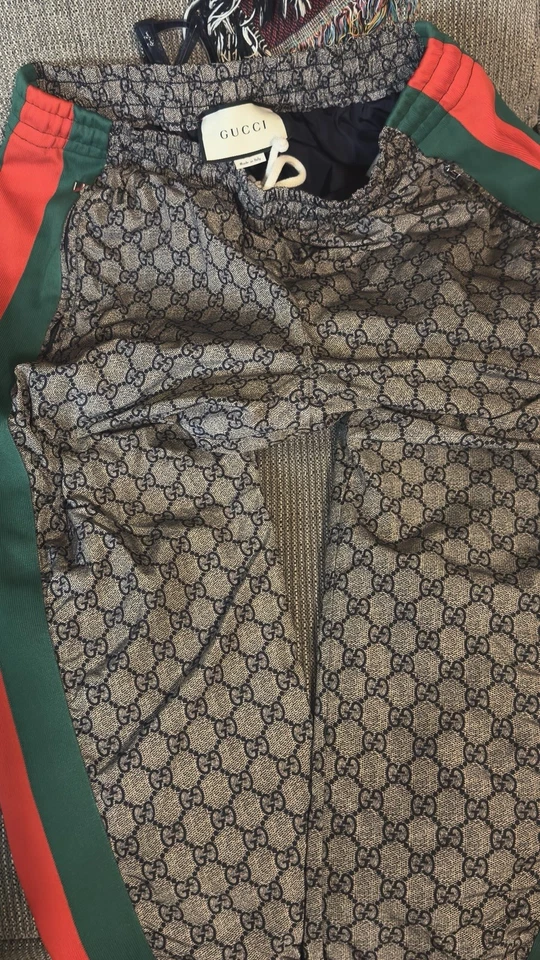 Pantalones deportivos técnicos Gucci medianos con logotipo GG traje para correr $1500 Foto 1 de 4