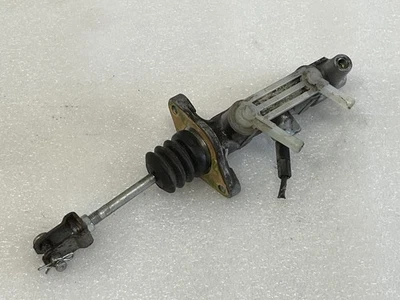 Lexus RX400H 2007 cilindro maestro de freno Foto 1 de 4