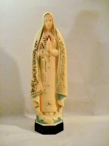 PRAYING MOTHER MARY MADONNA STATUE 8-3/8" MOLDED PLASTIC USA SECRET HIDING PLACE - Foto 1 di 8