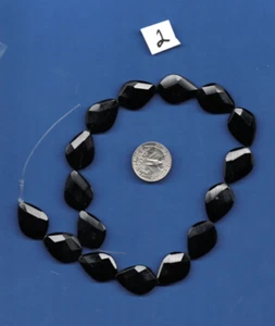 Onyx 22mm x 16mm faceted teardrop pendants (16 in strand))(2) - Picture 1 of 1